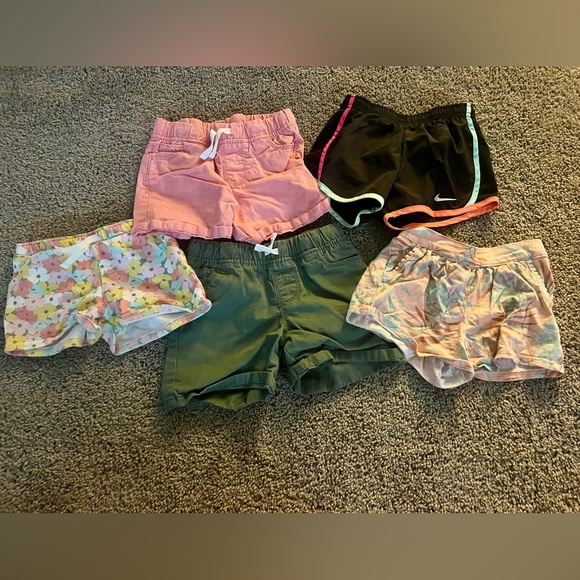 Girls 4T shorts - Picture 1 of 4
